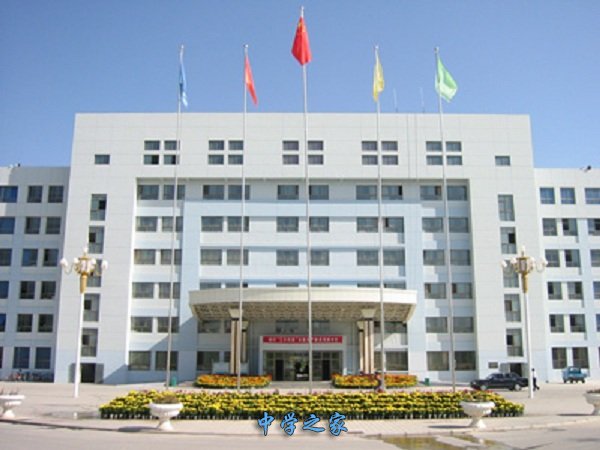 甘孜藏族自治州职业技术学校正门